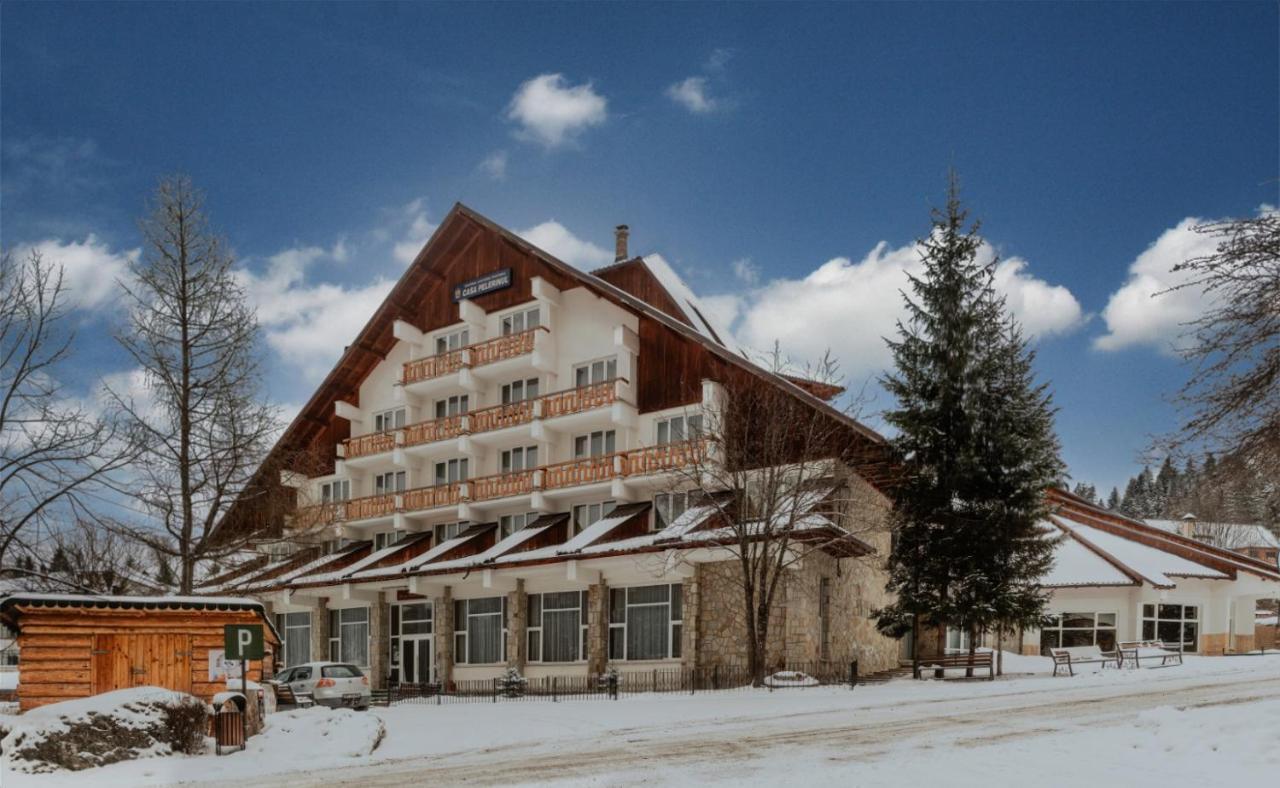 Hotel Casa Pelerinul Дурау Экстерьер фото