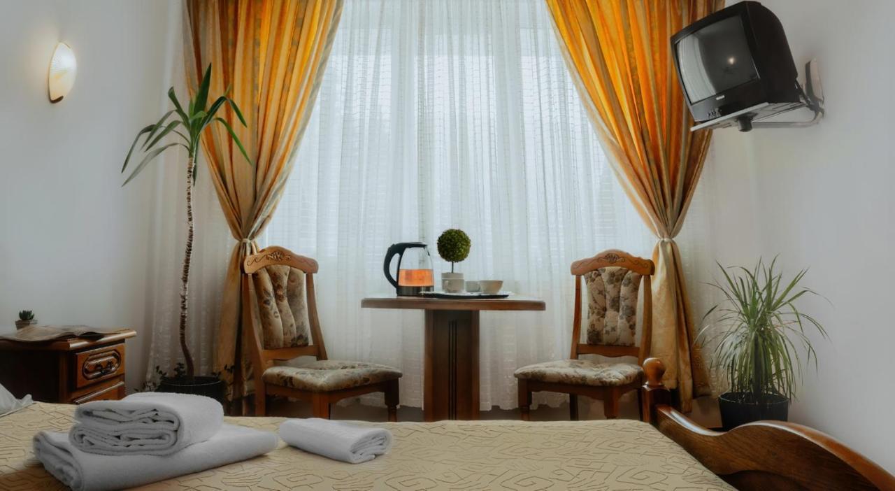 Hotel Casa Pelerinul Дурау Экстерьер фото