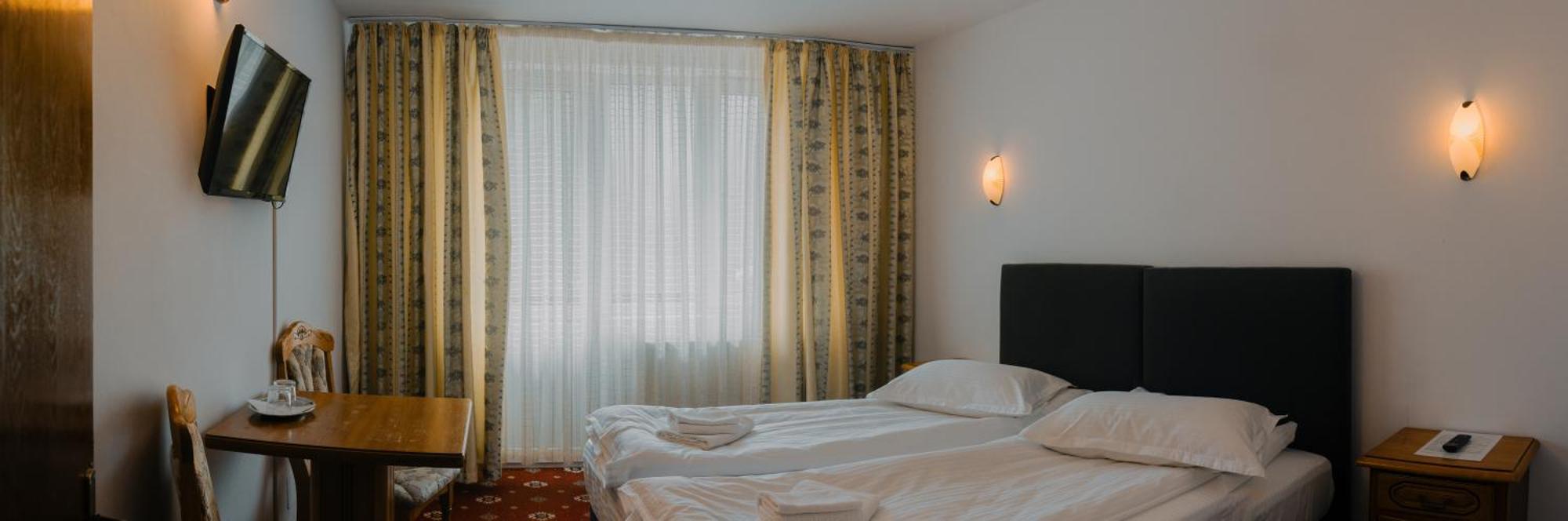 Hotel Casa Pelerinul Дурау Экстерьер фото
