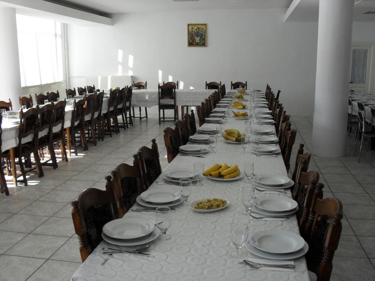 Hotel Casa Pelerinul Дурау Экстерьер фото